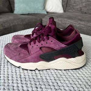 Nike Air Huarache Premium
Bordeaux men 9.5